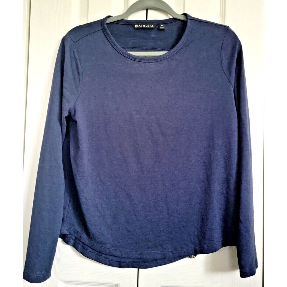 Athleta XS Top Shirt Navy Blue Long‎ Sleeve Scoop Neck Peek a Boo Back  Sz XS